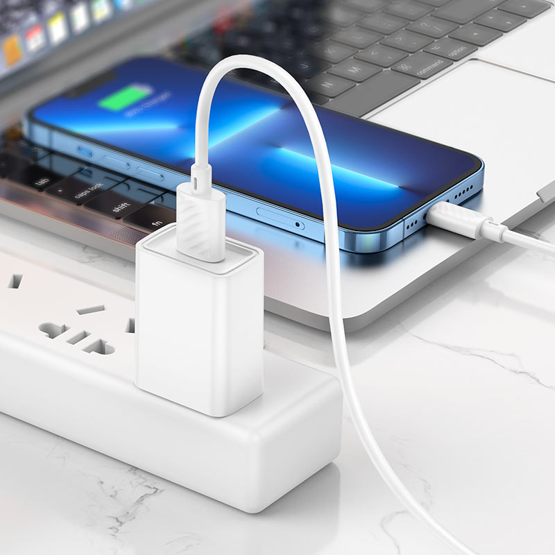 Cabo de Dados e Carregamento USB-A - Lightning HOCO X88, 18W, 2m, Branco