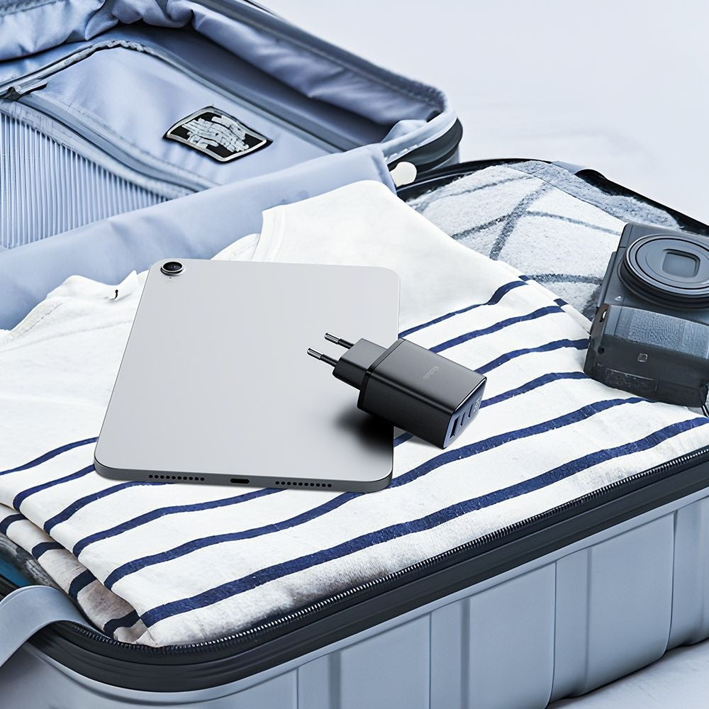 Carregador de Rede McDodo CH-2180 Display, 30W, 3A, 1 x USB-A - 2 x USB-C, Preto