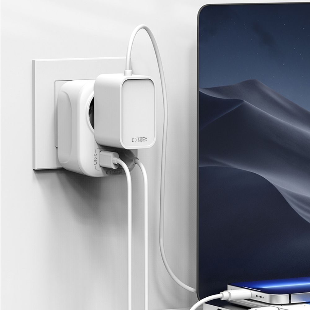 Carregador de Rede Tech-Protect TA100 Travel UK, 20W, 3A, 1 x Schuko - 1 x USB-A - 1 x USB-C, Branco