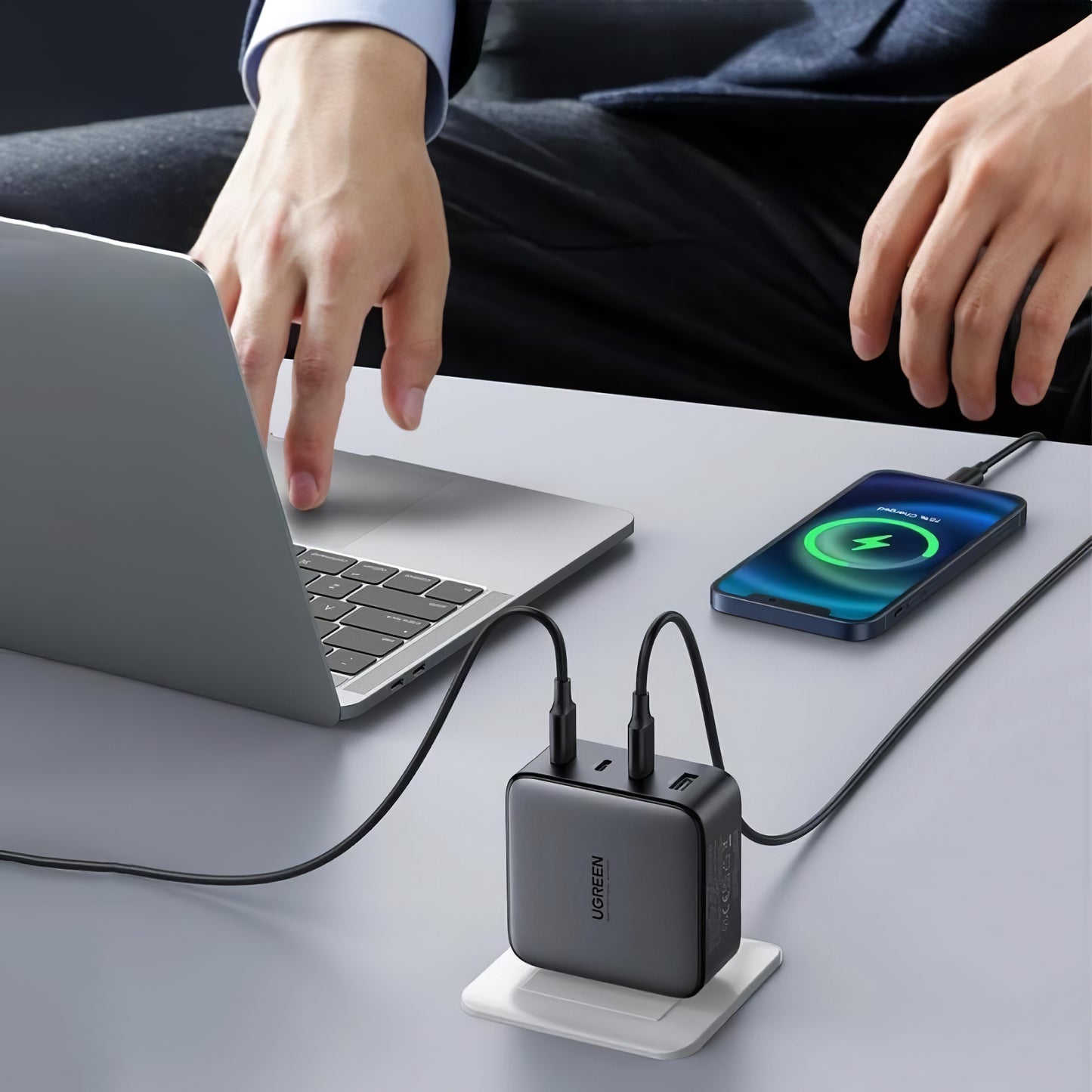 Carregador de rede UGREEN CD226, 100W, 3A, 1 x USB-A - 3 x USB-C, preto