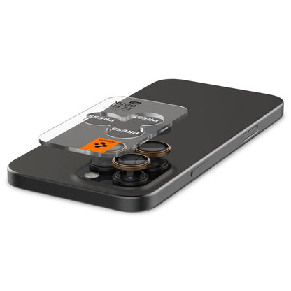 Película Protetora de Câmera Traseira Spigen GlastR EZ FIT Optik Pro para Apple iPhone 16 Pro, Vidro Temperado, Conjunto de 2 peças, Bronze AGL08862