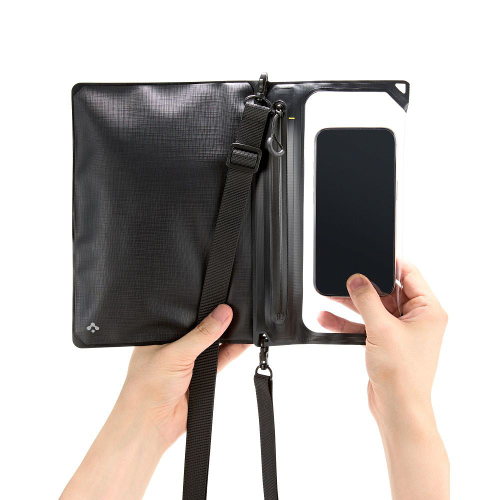 Mala e Capa Impermeável Universal Spigen Crossbag, Preta AMP09746