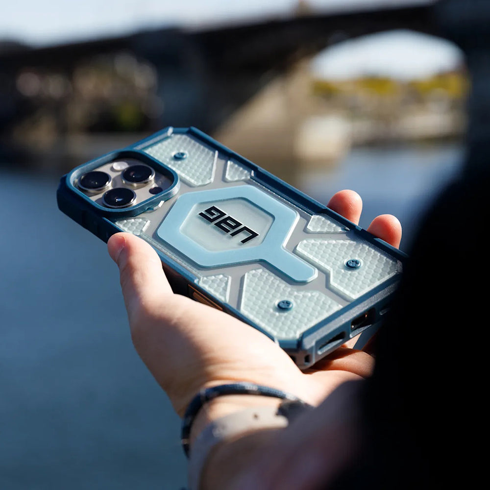 Capa MagSafe para Apple iPhone 17 Pro, Urban Armor Gear, Pathfinder Clear com Cordão, Azul
