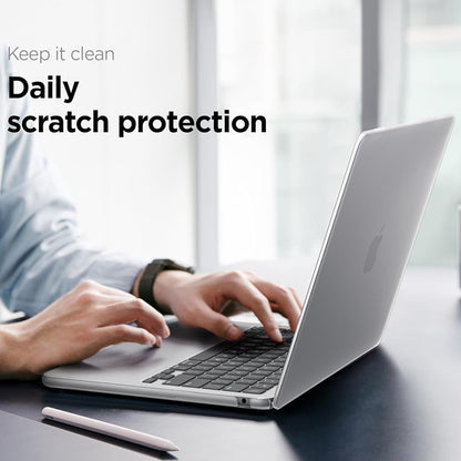 Capa Spigen Airskin para Apple MacBook Air 13 polegadas (2026) / (2025) / (2024) / (2022), Transparente Satinada ACS11530