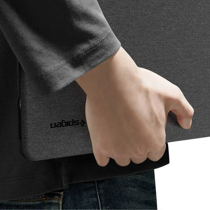 Capa Spigen Urban Fit para Apple MacBook Neo 13 polegadas, Preta ACS11541
