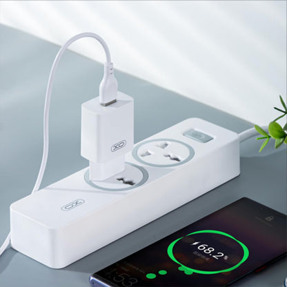 Carregador de Rede com Cabo USB-C XO Design L99, 12W, 2.4A, 1 x USB-A, Branco
