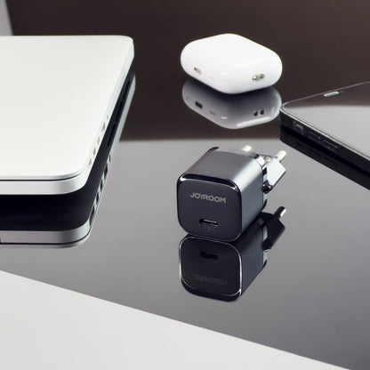 Carregador de Rede Joyroom JR-TCF02, 20W, 3A, 1 x USB-C, Preto