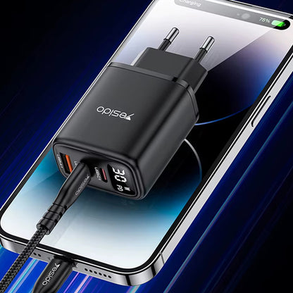 Carregador de Rede Yesido YC69 Display, 30W, 3A, 1 x USB-A - 2 x USB-C, Preto