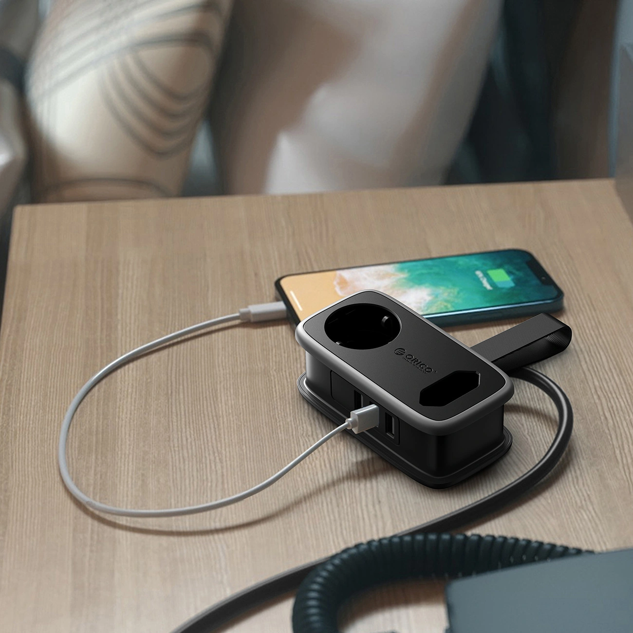 Extensão Orico APP, 1 x Schuko - 1 x Tomada - 2 x USB-A - 1 x USB-C, Preto Cinzento